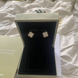 Van Cleef & Arpels Fashion Earrings